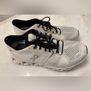 On Cloud X Women’s Road Running Shoes Size 10 Ivory White And Black Lace Up